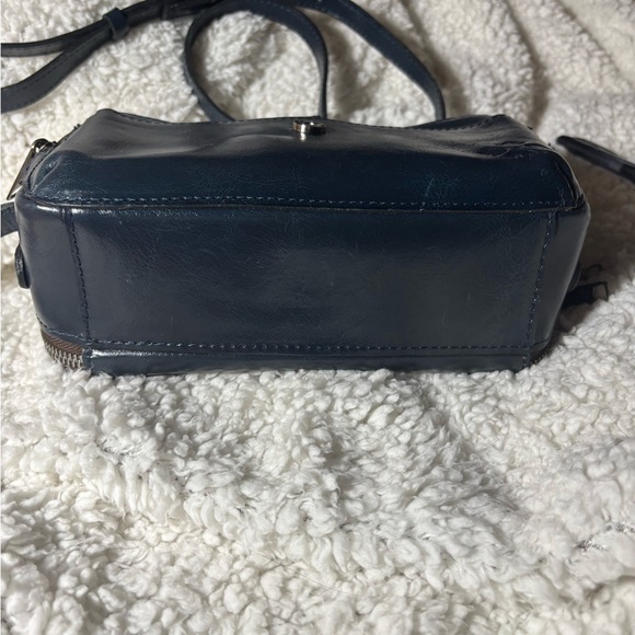 Elegant Navy Blue Patricia Nash Small Women's Crossbody Bag - Picture 5 of 13